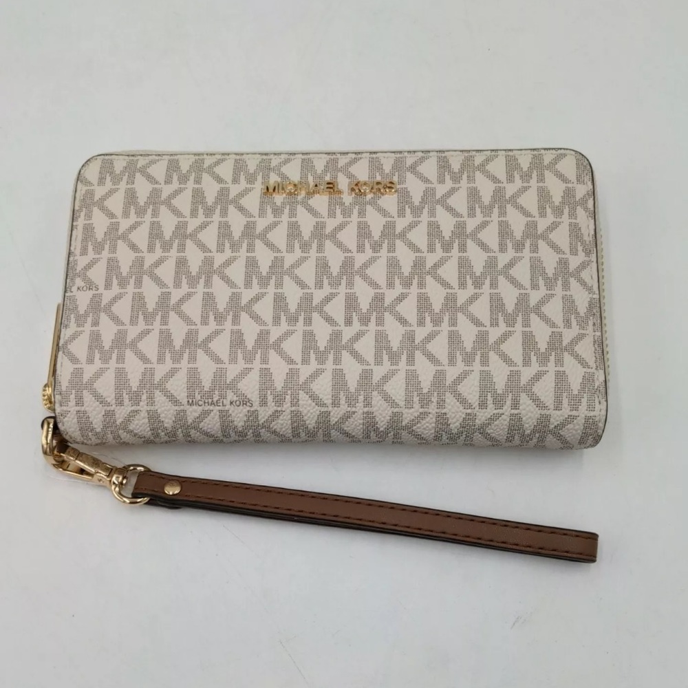 Michael Kors Jet Set Travel Smart Phone Wallet - Picture 4 of 5